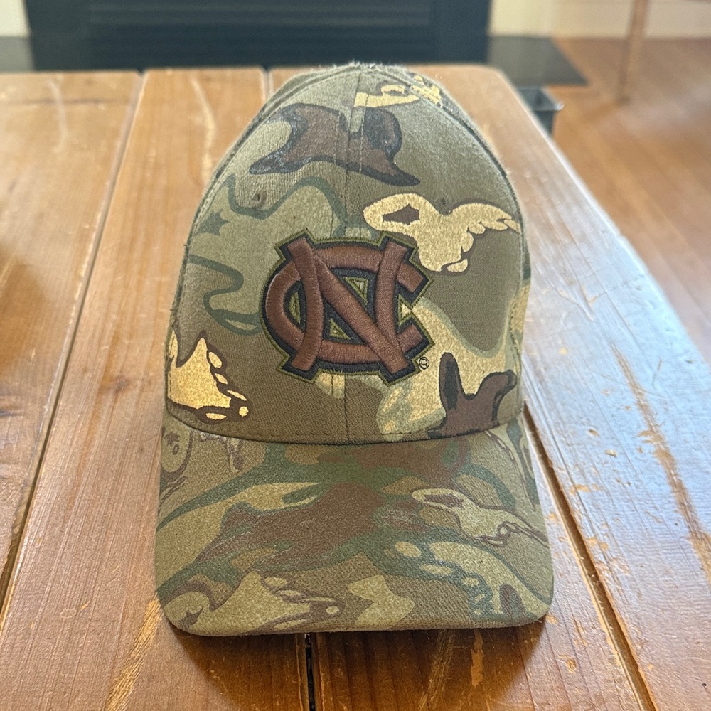 UNC Chapel Hill Cammo Fitted Hat Size S/M